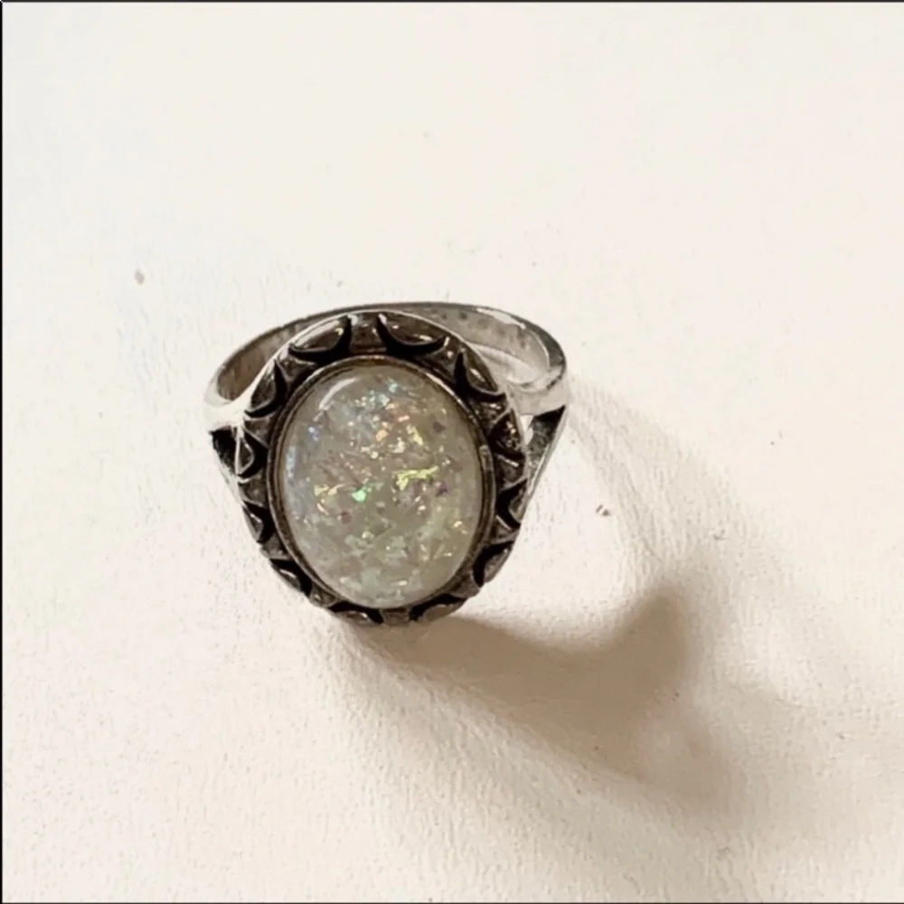 SILVER RING